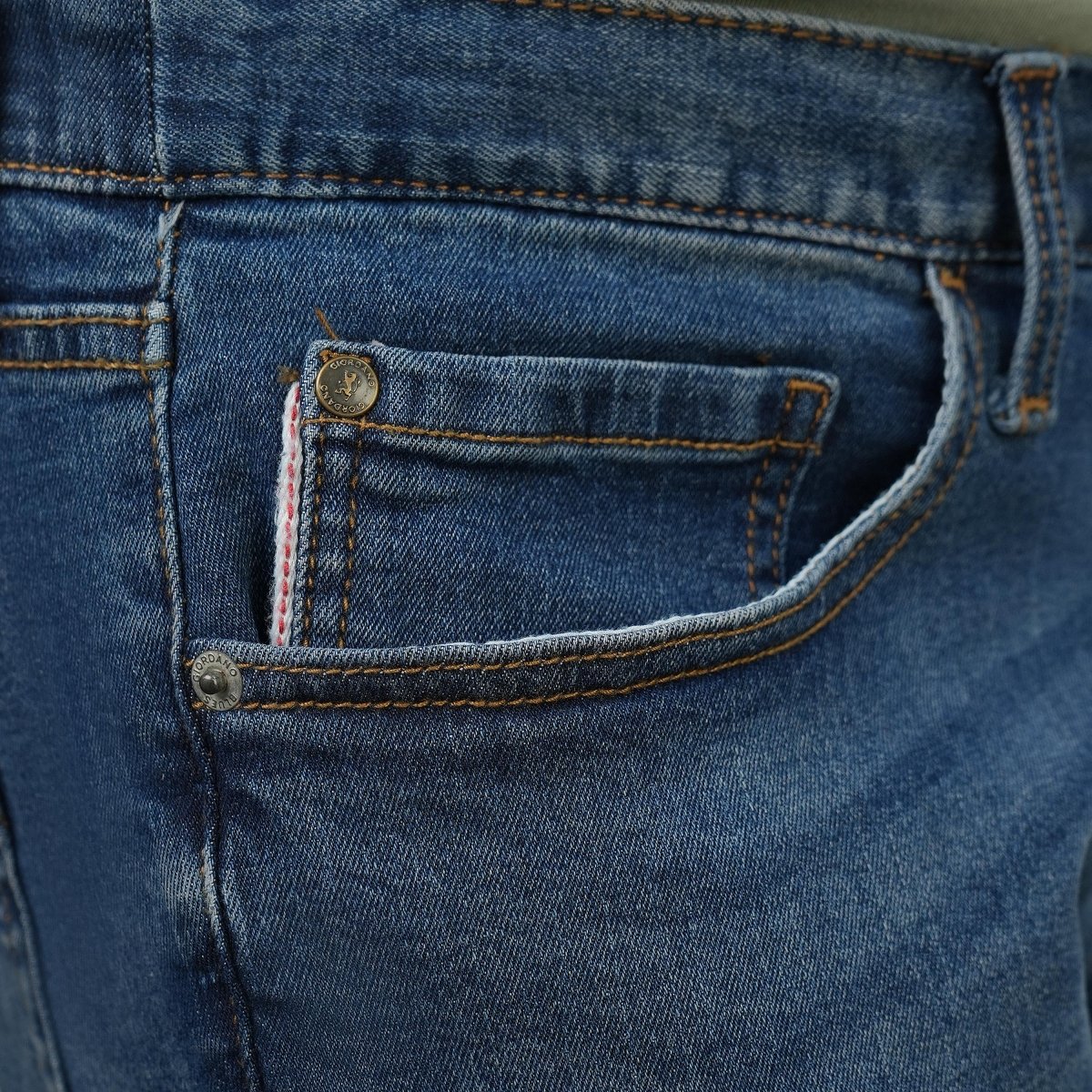 Giordano კაცის ჯინსი